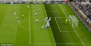 Bàn thắng thứ 100 của Aguero tại Premier League được thực hiện trong tư thế việt vị