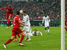 Video clip bàn thắng: Bayern Munich 2-0 Bremen (Bán kết cúp QG Đức 2015/2016)