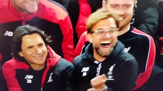 HLV Klopp cực khoái chí sau pha hỏng ăn của học trò