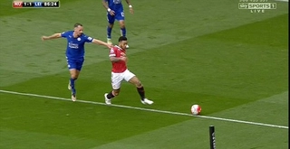 Tranh cãi: M.U bị mất oan 11m ở trận hòa Leicester?