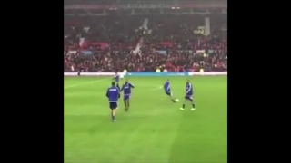 Màn khởi động siêu đẳng của 3 huyền thoại Pires, Ronaldinho và Cafu