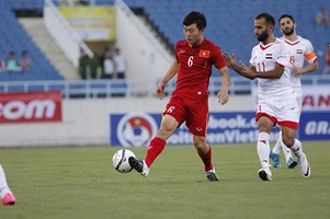 Tiền vệ Xuân Trường đã làm khổ hàng thủ Syria ra sao?