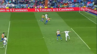 Real Madrid đã đánh bại Valencia nhờ bàn thắng việt vị mười mươi