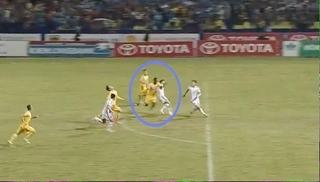 Trọng tài Việt Nam tỏa sáng ra sao ở vòng 9 V-League 2016