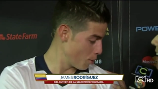 James Rodriguez bị nữ PV hấp dẫn sàm sỡ lúc phỏng vấn
