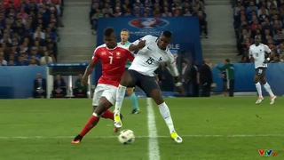 Tiền vệ Paul Pogba xoay compa làm đối thủ nóng mắt trận Thụy Sỹ 0-0 Pháp