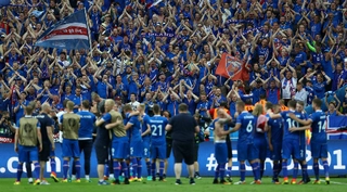 BLV Iceland hóa điên dại sau bàn thắng lịch sử của đội nhà