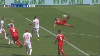 Siêu phẩm cắt kéo đẳng cấp thế giới của Shaqiri