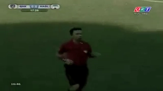 Sự cố lạ ở V-League 2016: Trọng tài quên ... mang thẻ