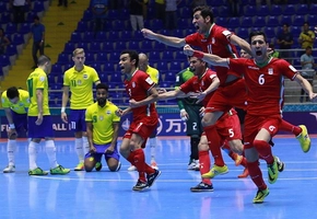 CỰC SỐC: ĐKVĐ Futsal Brazil bị Iran loại ở vòng 1/8 Futsal World Cup 2016