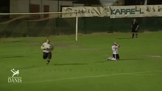 Những thủ môn phải trả giá đắt vì ăn mừng quá sớm