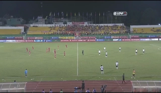 Trò hề chưa từng có trong lịch sử bóng đá Việt Nam ở trận TPHCM 5-2 Long An