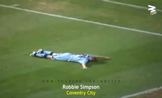 Các pha ăn mừng bàn thắng lỗi hài hước trong lịch sử bóng đá