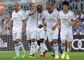 Tổng hợp: Huyền thoại Barca 1-3 Huyền thoại MU (Giao hữu)