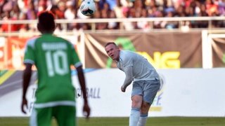 Rooney ra mắt tập 2 ở Everton bằng một siêu phẩm