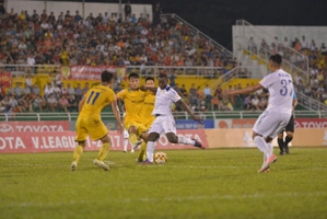 Tổng hợp: TPHCM 2-2 SLNA (Vòng 16 V-League 2017)