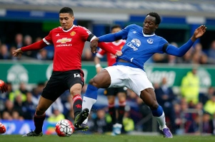 Smalling từng bắt chết Lukaku ra sao?