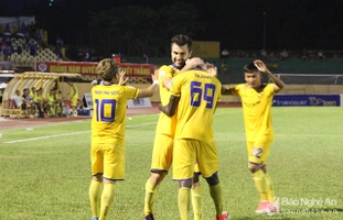 SLNA 4-1 Quảng Nam (Bán kết cúp QG 2017): Ngoại binh tỏa sáng