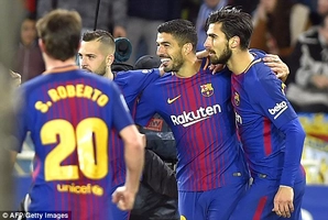 Tổng hợp: Sociedad 2-4 Barcelona (Vòng 19 La Liga 2017/18)