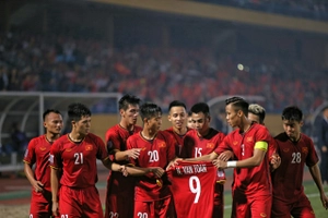 Video tổng hợp: Việt Nam 3-0 Campuchia (AFF Cup 2018)