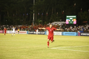 Video tổng hợp: Philippines 1-2 Việt Nam (AFF Cup 2018)