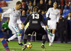 Tổng hợp: Levante 2-2 Real Madrid (Vòng 22 La Liga 2017/18)