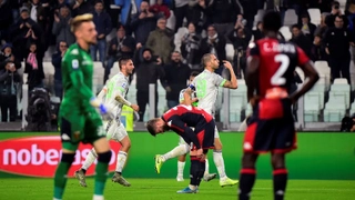Juventus 2-1 Genoa: Ronaldo lên tiếng vào phút chót, Lão bà vỡ òa cảm xúc
