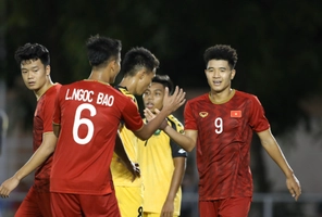 Video: Hà Đức Chinh lập Poker cho ĐT U22 Việt Nam