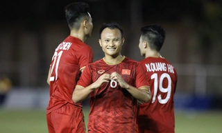 Video: Trọng Hoàng ghi bàn đầu tiên tại SEA Games 30 vào lưới U22 Lào