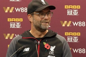 VIDEO: Klopp chỉ trích VAR vì tình huống Firmino việt vị bằng...nách