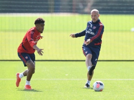 Tin nóng Bongda24h.vn hôm nay 30/11: Unai Emery chính thức bị sa thải, Lukaku yêu cầu UEFA điều tra hành vi phân biệt chủng tộc