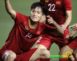 VIDEO: Hoàng Đức lập siêu phẩm vào lưới U22 Indonesia, 2-1 cho Việt Nam!