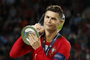 VIDEO: CR7 muốn làm diễn viên nổi tiếng tại Hollywood