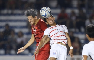 VIDEO: Tiến Linh đánh đầu đẳng cấp, mở tỷ số cho U22 Việt Nam trước Campuchia