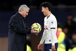 VIDEO: Mourinho ví Son Heung Min như Ro béo