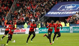 SỐC: Neymar tái xuất và ghi bàn, PSG vẫn mất cúp quốc gia Pháp