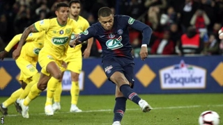 VIDEO: Mbappe lập công chuộc tội, PSG vào chung kết Cúp quốc gia Pháp 2018/19