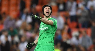 Petr Cech muốn giành danh hiệu Europa League trước khi giải nghệ