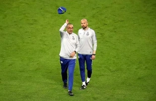 Trò cãi nhau, HLV Sarri bỏ buổi tập trước chung kết Europa League 2018/19