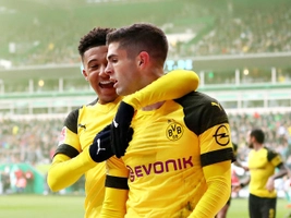 Bremen 2-2 Dortmund: Giương cờ trắng trong cuộc đua vô địch