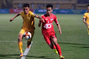 Video tổng hợp: Viettel 0-0 SLNA (Vòng 8 V-League 2019)