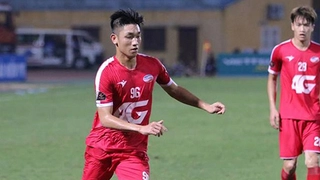 VIDEO: Xé lưới HAGL, Trọng Đại của Viettel ăn mừng như Ronaldo