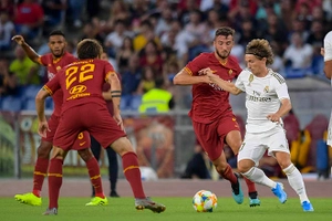 Video tổng hợp: Roma 2-2 (pen 5-4) Real Madrid (Giao hữu hè 2019)