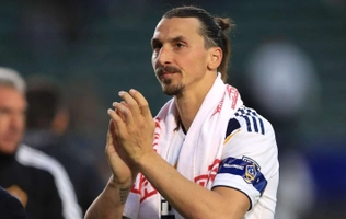 3 fan quá khích không thể tiếp cận nổi tiền đạo Ibrahimovic