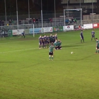 Màn dàn xếp đá phạt khó hiểu và cái kết gây cười