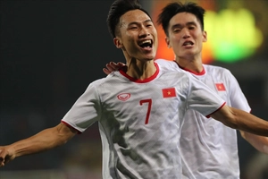 Video tổng hợp: U22 Việt Nam 2-0 U22 Trung Quốc (Giao hữu quốc tế)