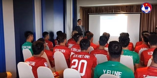 VIDEO: ĐT U23 Việt Nam học VAR từ chuyên viên AFC trước thềm U23 châu Á 2020