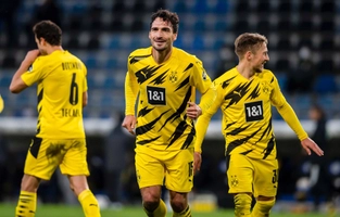 Siêu Haaland vắng mặt, Dortmund vẫn thắng nhờ cú đúp của trung vệ Hummels