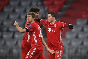 Nhà ĐKVĐ Bayern Munich dễ dàng qua vòng bảng với ngôi đầu