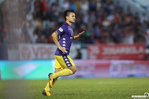 VIDEO: Quang Hải ghi bàn thắng rất sớm cho Hà Nội FC